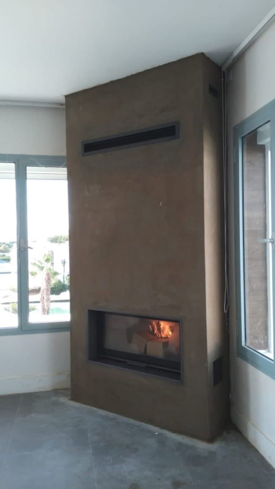 Foyer suspendu contemporain